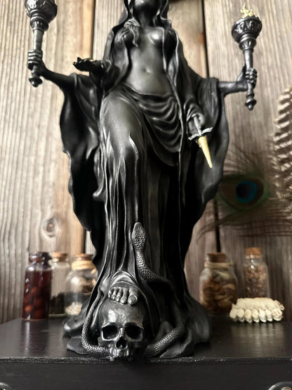 🌙🖤Hecate Niktipolos Resin Statue – Gothic Goddess Figurine for Altar, Bookshelf & Mythology Decor